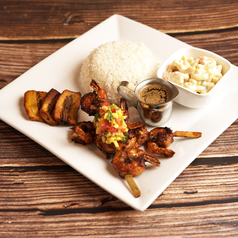 Jerked shrimps with white rice, plantain, and macaroni salad – thumbnail view